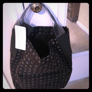 Lululemon Get Set Hobo Reflective-NWT!